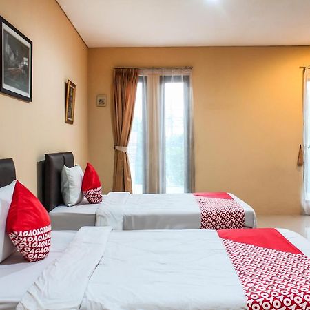 Oyo 968 Tirthankara Residence Джакарта Екстериор снимка