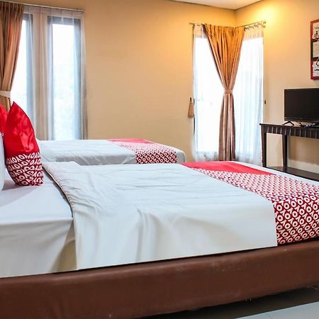 Oyo 968 Tirthankara Residence Джакарта Екстериор снимка