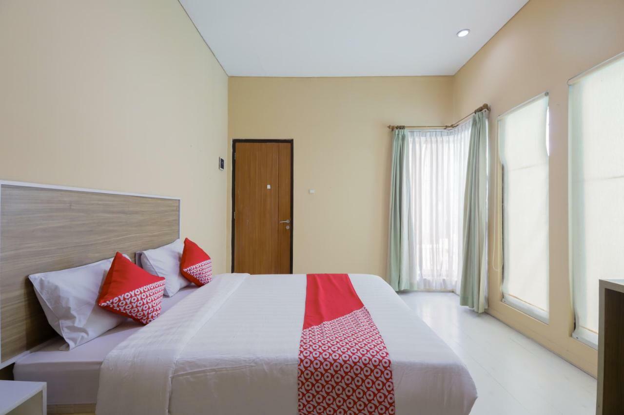 Oyo 968 Tirthankara Residence Джакарта Екстериор снимка