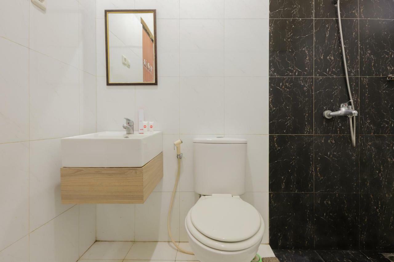 Oyo 968 Tirthankara Residence Джакарта Екстериор снимка