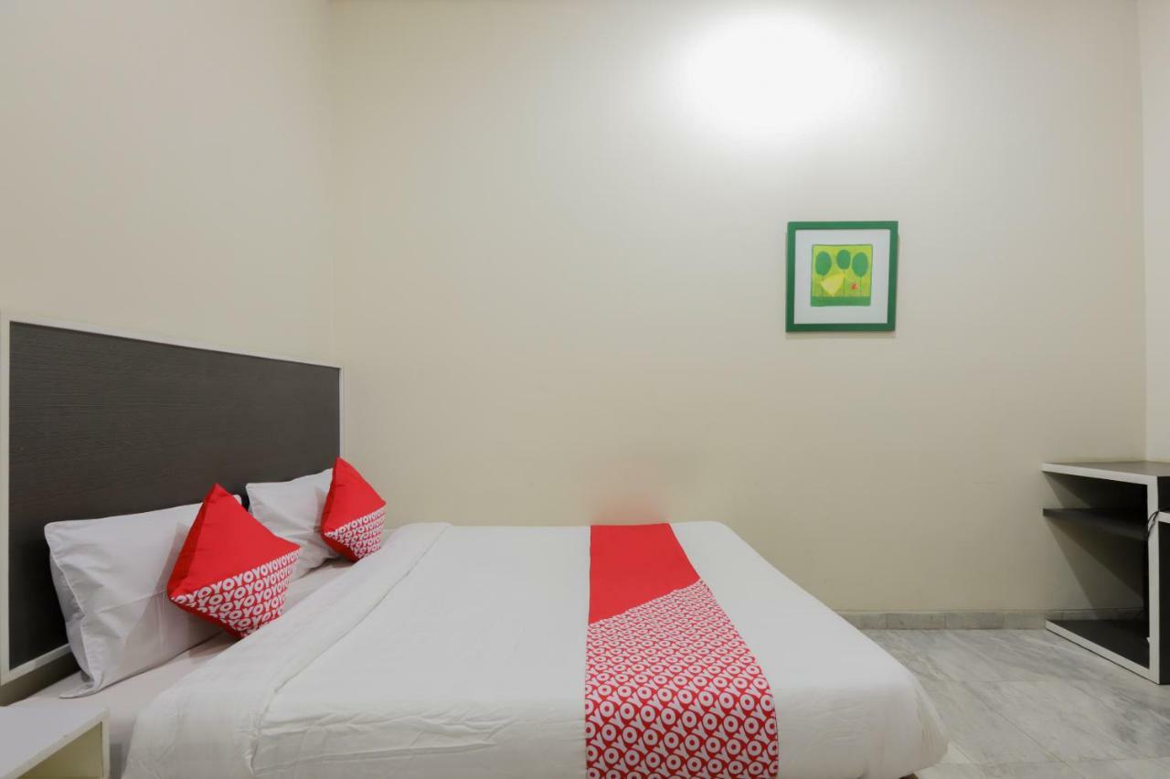 Oyo 968 Tirthankara Residence Джакарта Екстериор снимка
