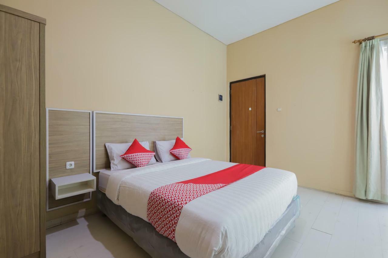 Oyo 968 Tirthankara Residence Джакарта Екстериор снимка