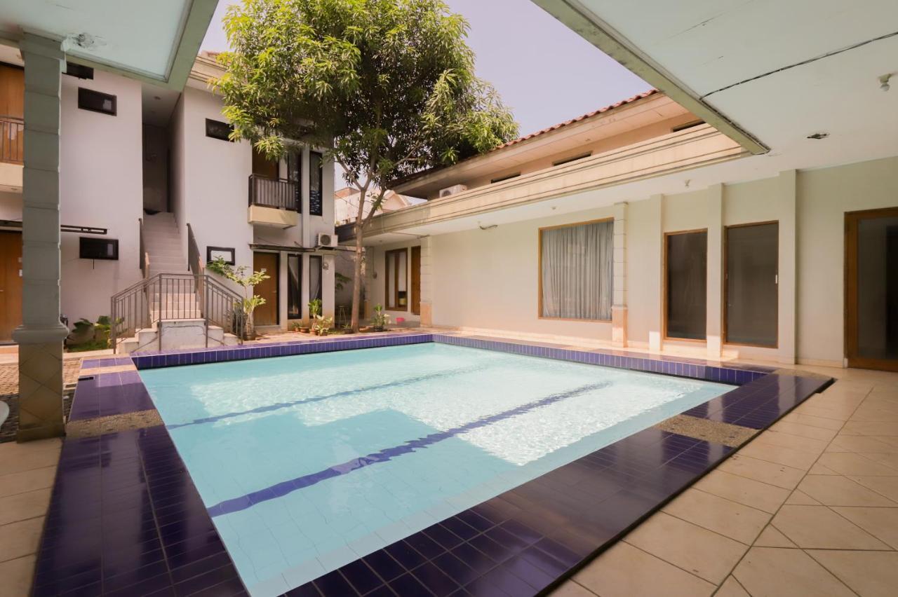 Oyo 968 Tirthankara Residence Джакарта Екстериор снимка